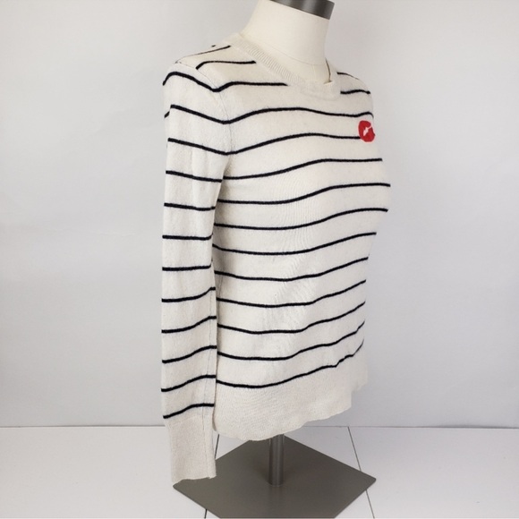 Banana republic sweater with cute lips detail - Picture 4 of 5